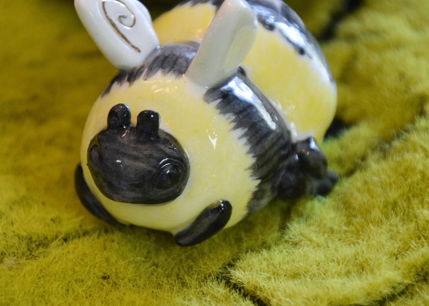 Porcelain Bumble bee