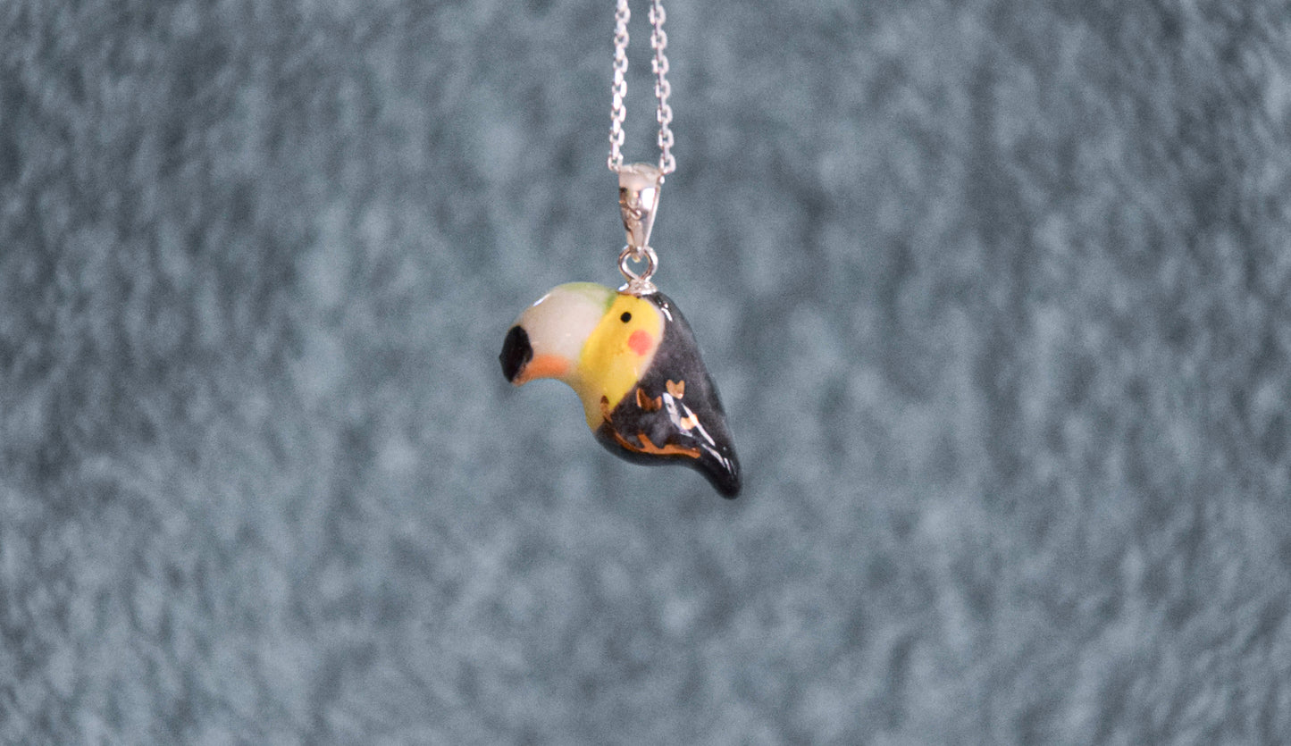 Porcelain toucan