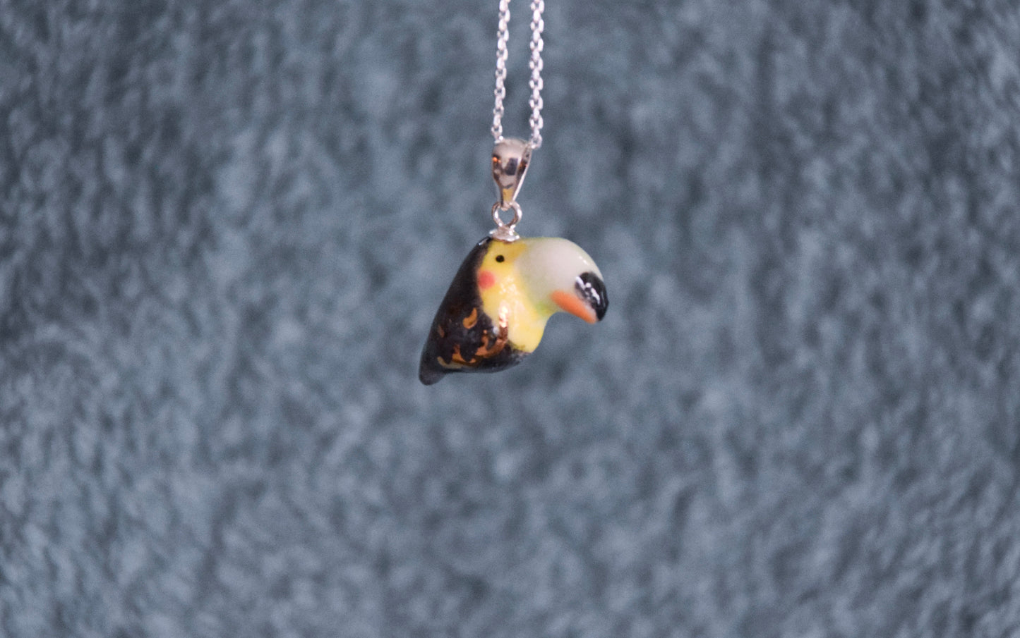 Porcelain toucan